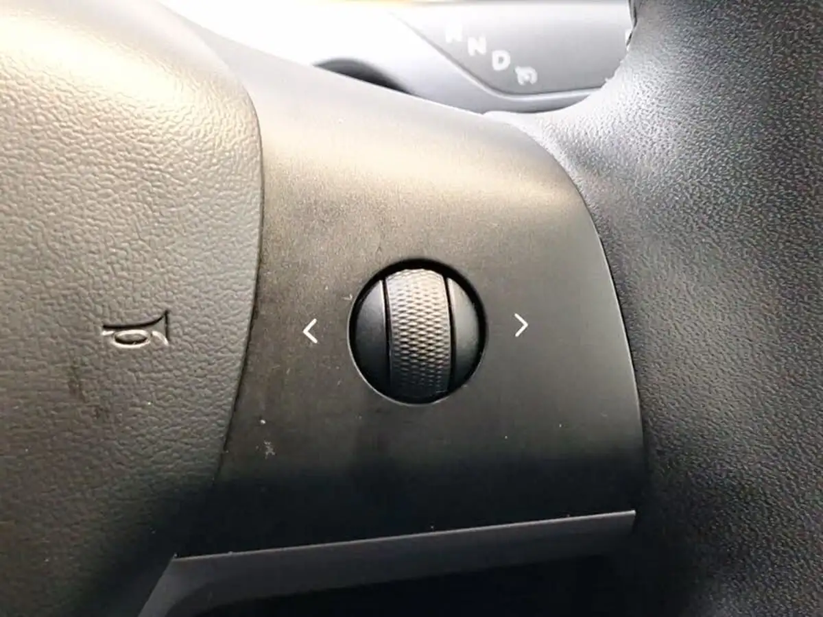 2020-tesla-model-3-e-long-range-big-16