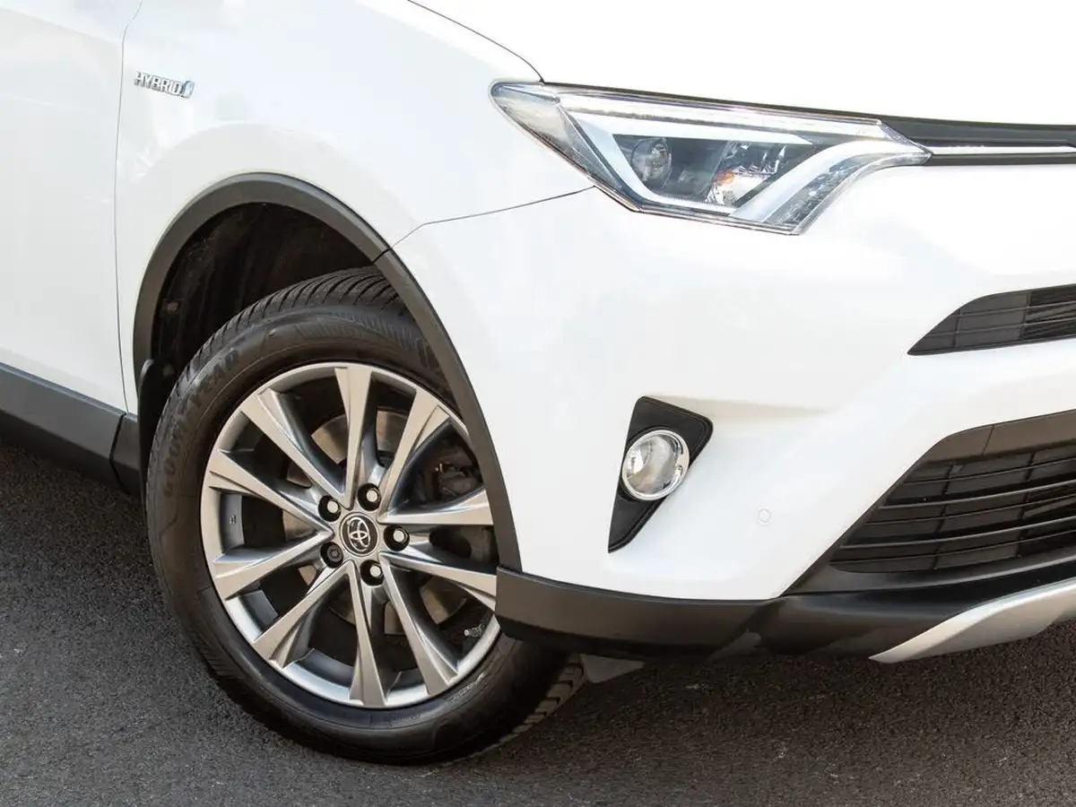 2016-toyota-rav4-25-vvt-i-excel-tss-navi-cvt-big-10