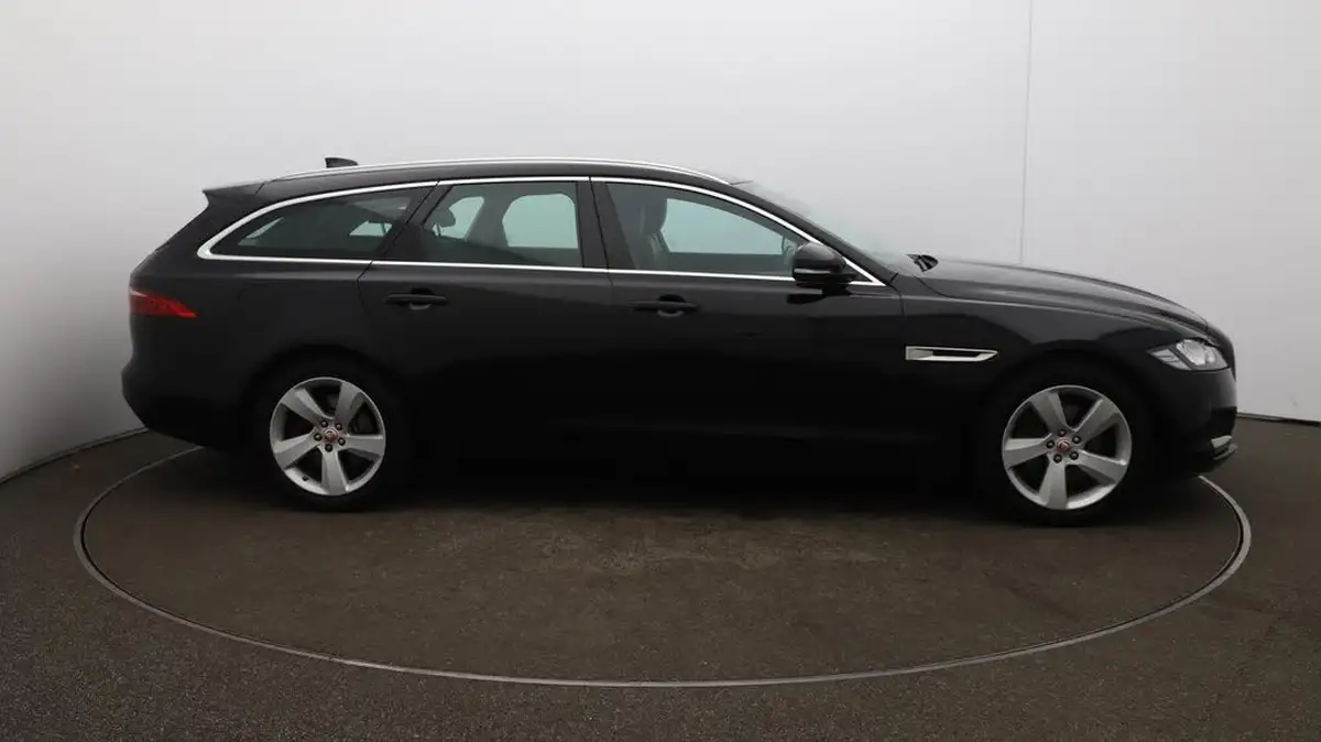 2018-jaguar-xf-20i-portfolio-249ps-sportbrake-5d-1997cc-big-37
