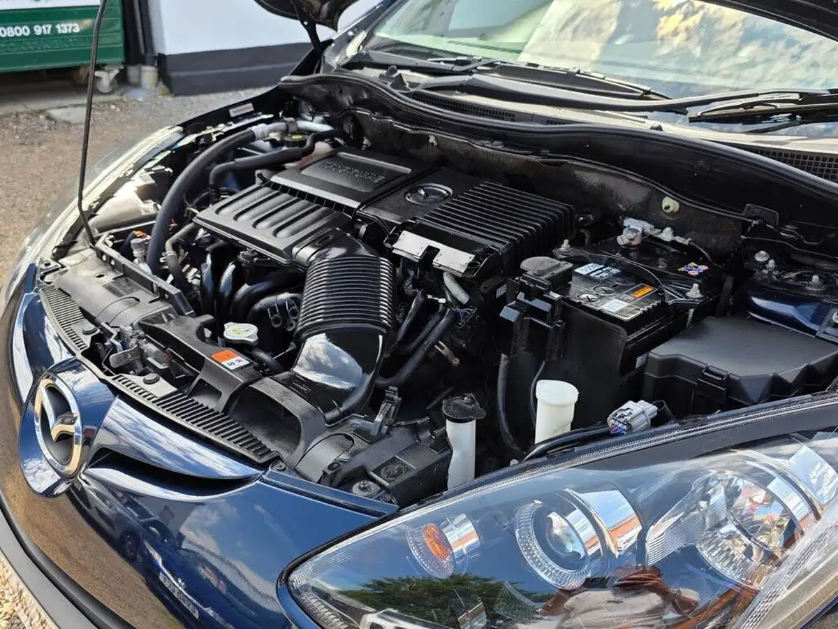 2014-mazda-mazda2-13-sport-venture-big-34