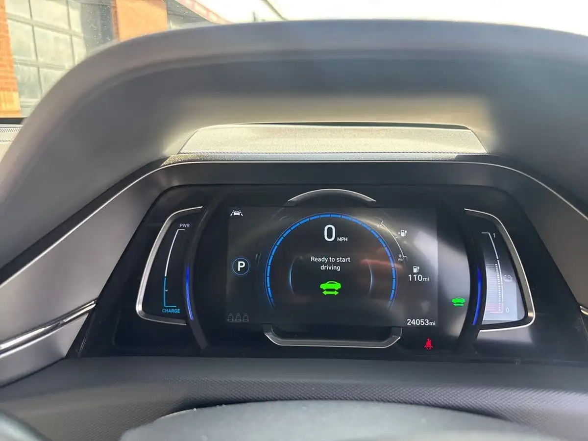 2021-hyundai-ioniq-e-premium-se-electric-100kw-big-19