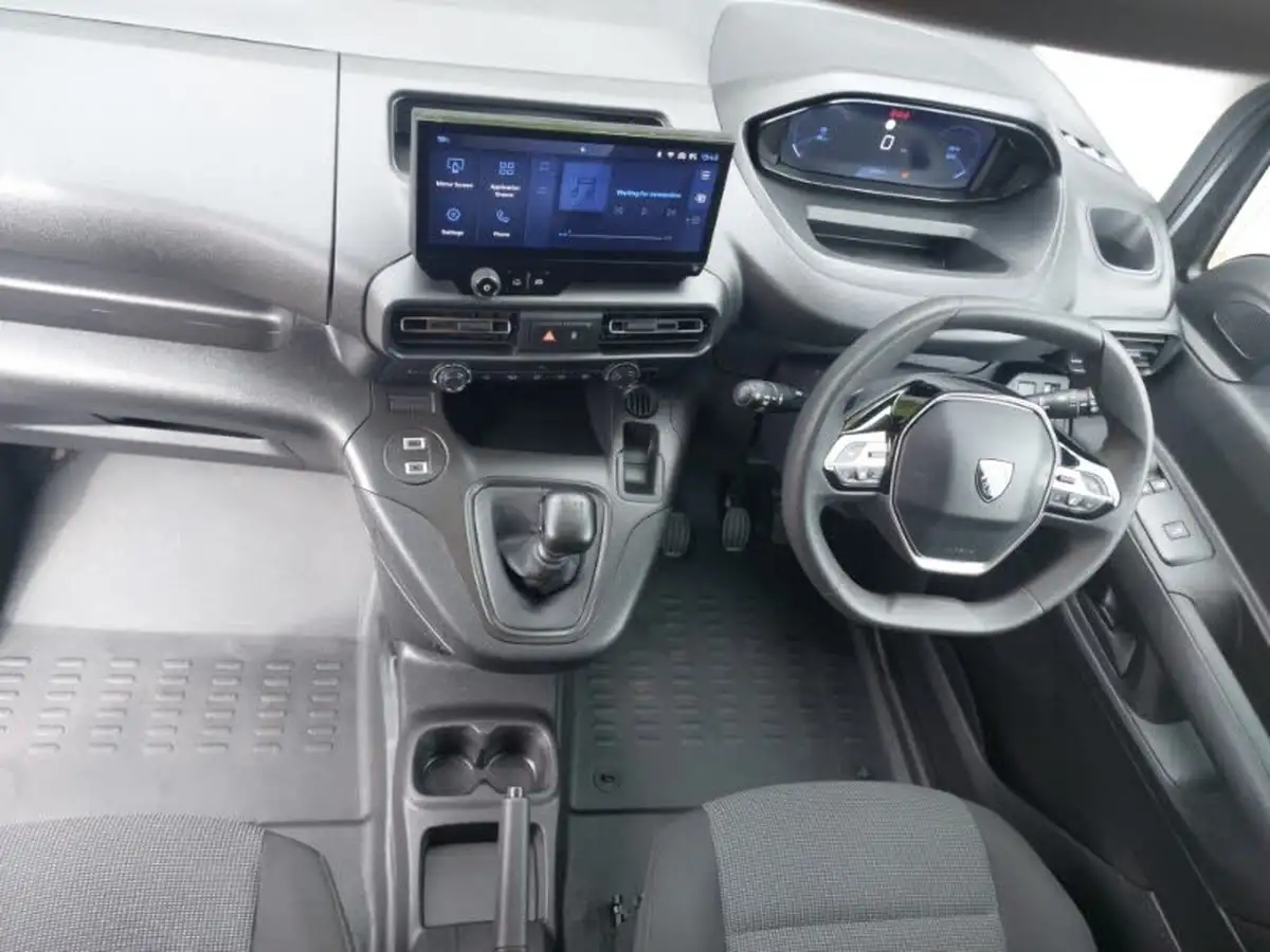 2024-peugeot-partner-15-bluehdi-professional-100pseu6d-big-2