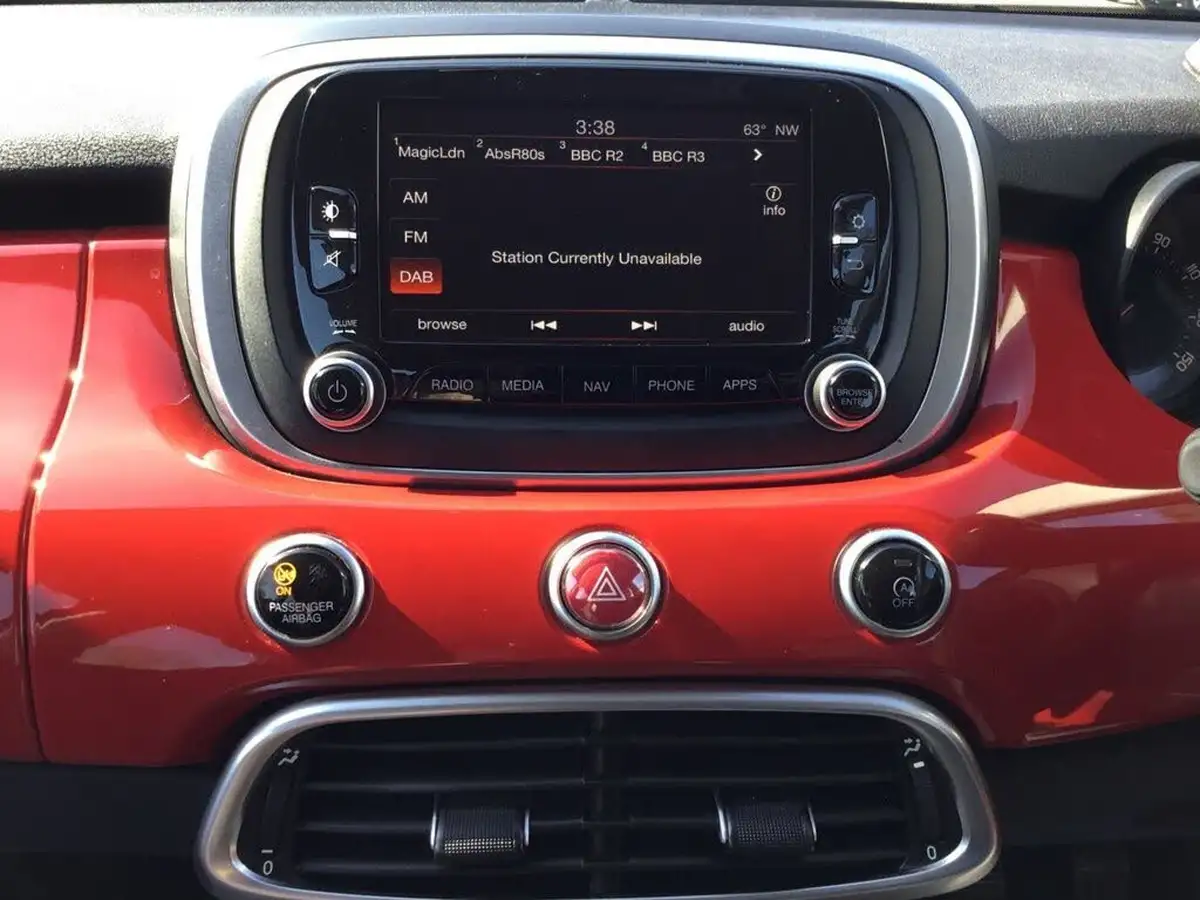 2015-fiat-500x-14-pop-star-opening-edition-big-18