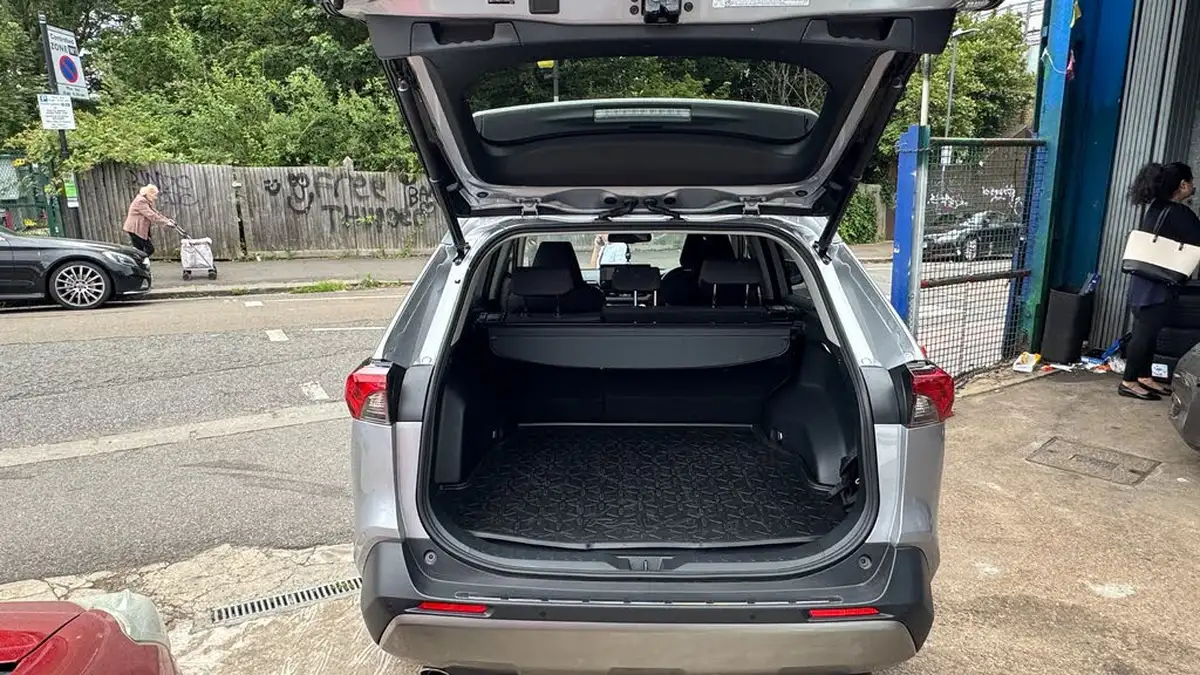 2023-toyota-rav4-25-vvt-i-design-215bhp-big-8