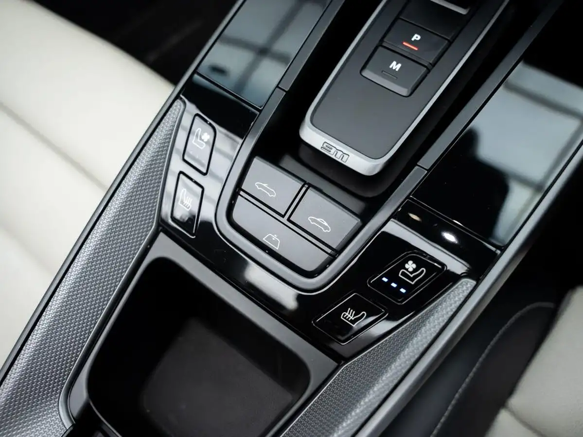 2020-porsche-911-30-carrera-s-coupe-pdk-big-23
