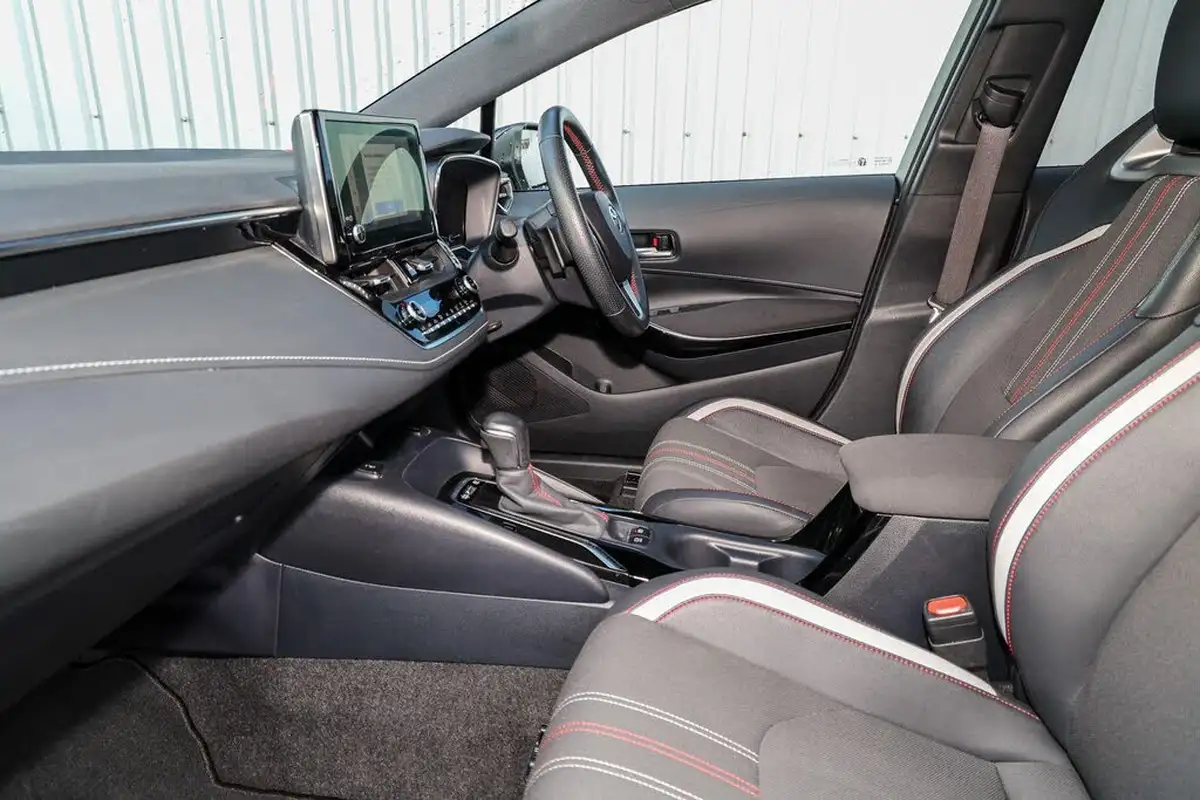 2022-toyota-corolla-20-vvt-i-gr-sport-181bhp-spare-wheel-hatchback-big-34