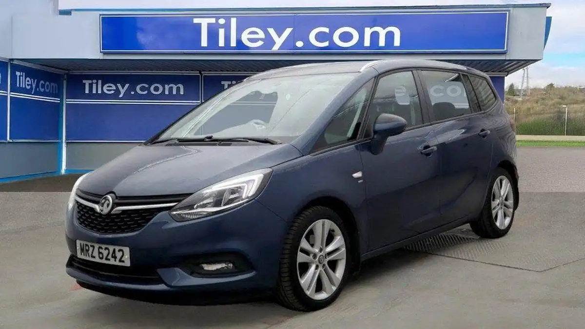 2017-vauxhall-zafira-tourer-14i-16v-turbo-sri-big-2