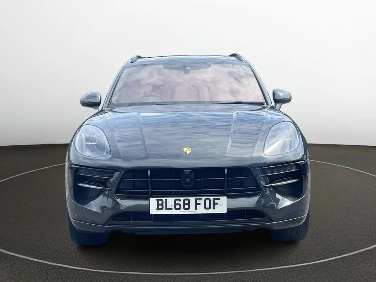 2019-porsche-macan-20-big-4