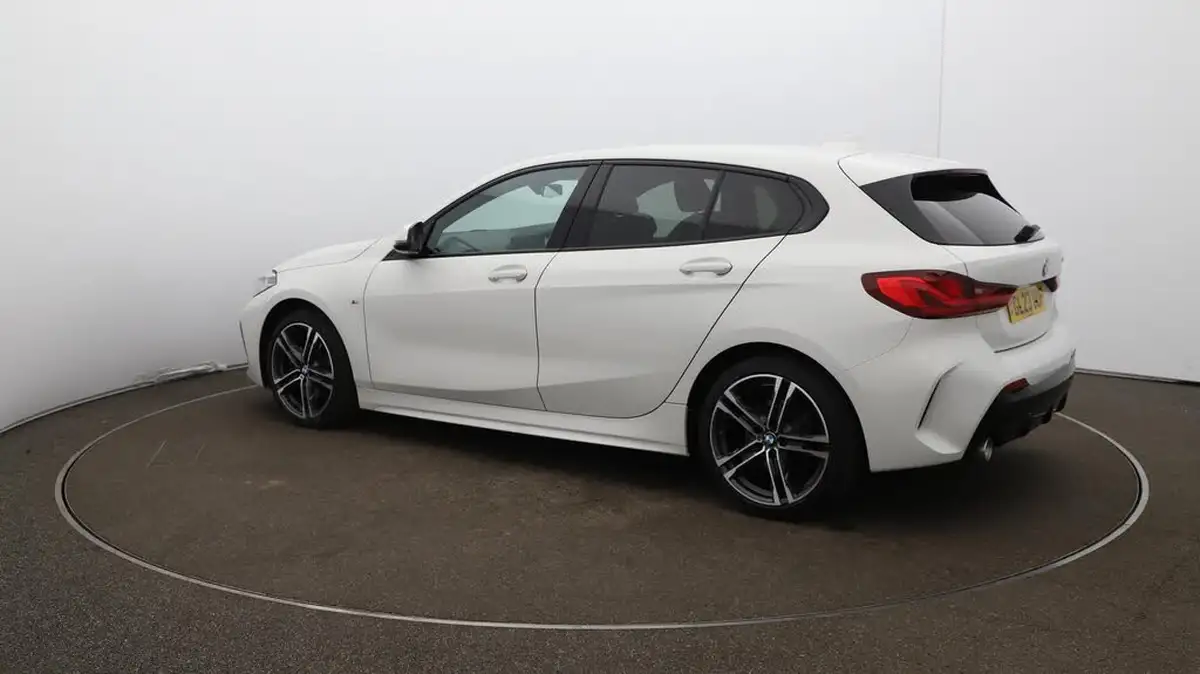 2023-bmw-1-series-15-118i-m-sport-lcp-dct-big-37