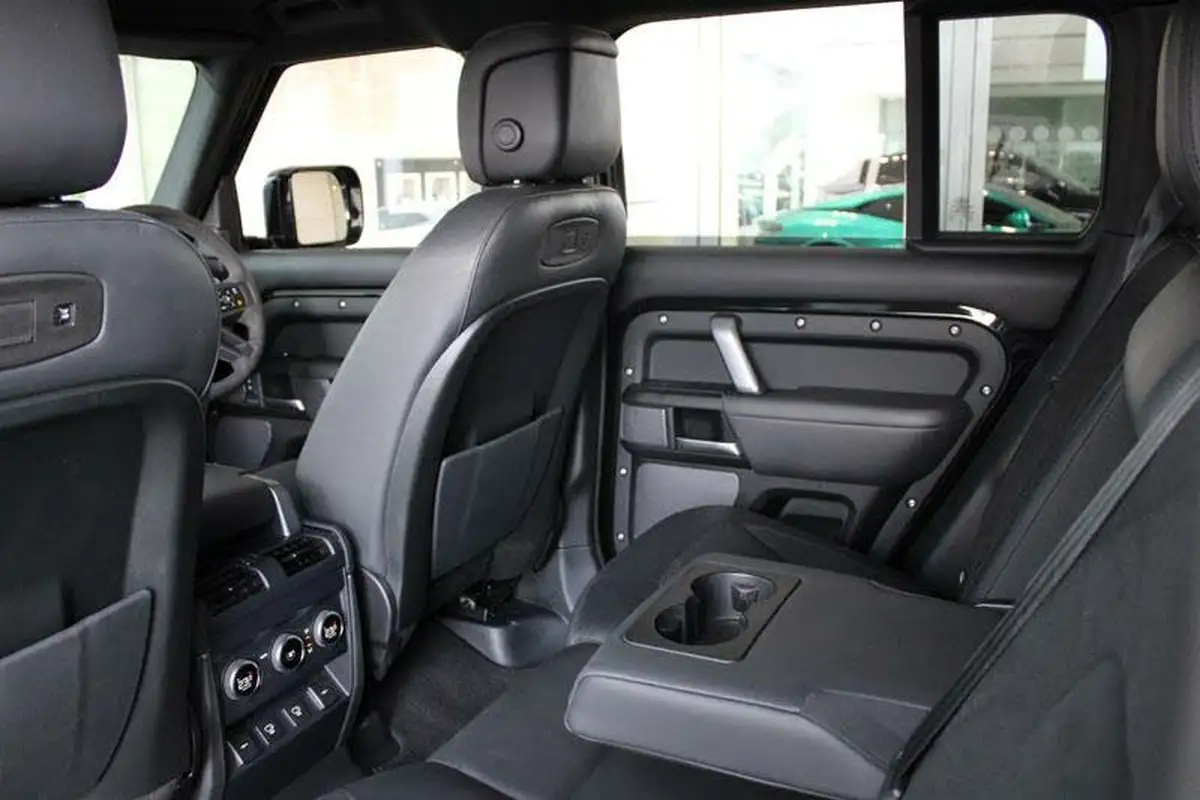 2021-land-rover-110-defender-50-p525-v8-big-19
