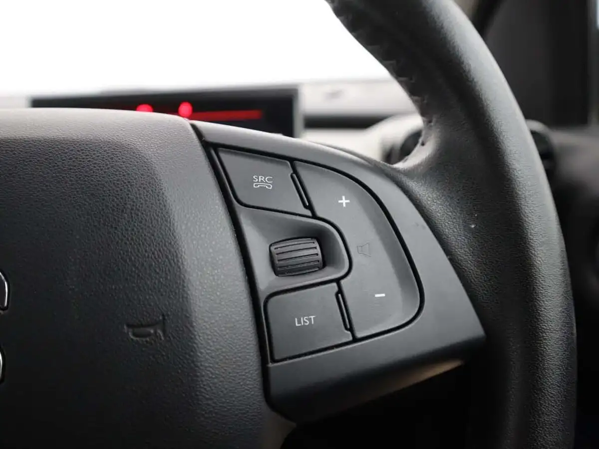 2020-citroen-c4-cactus-12-puretech-flair-110ps-big-22