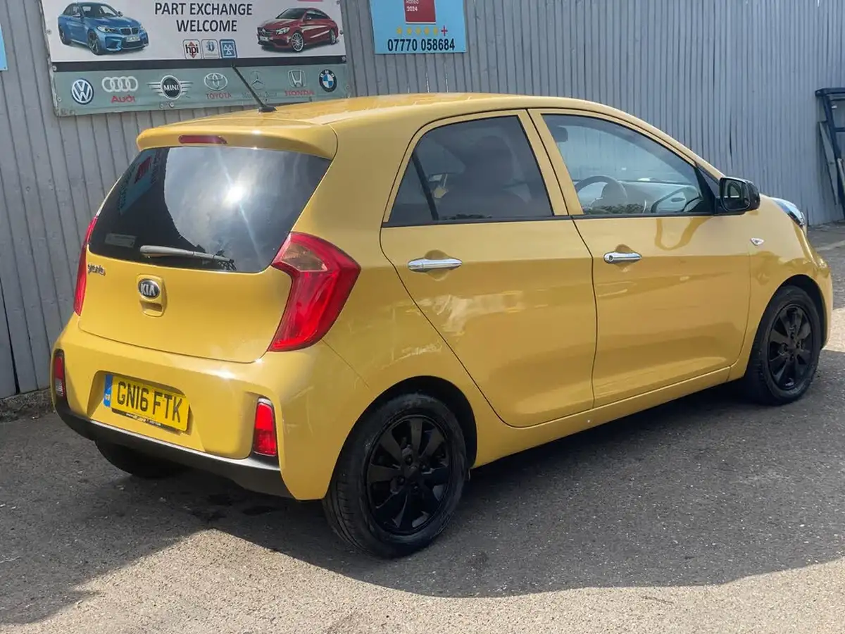 2016-kia-picanto-10-sr7-5d-big-18