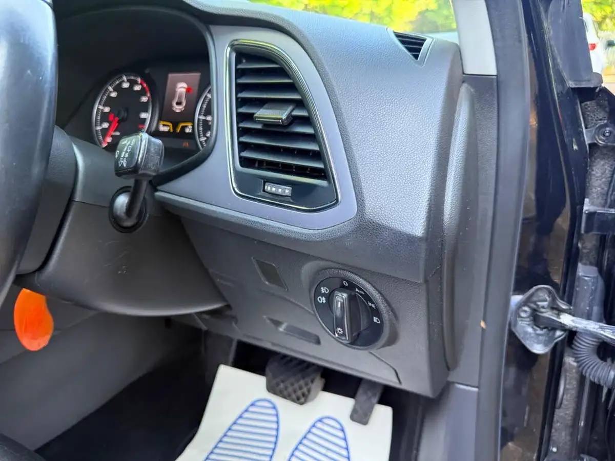 2018-seat-leon-14-ecotsi-xcellence-technology-estate-dsg-big-41