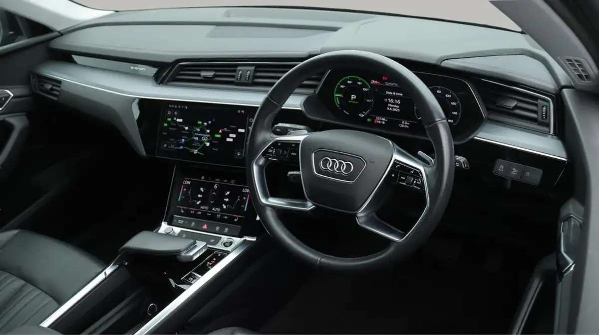 2022-audi-e-tron-55e-technik-station-wagon-big-9