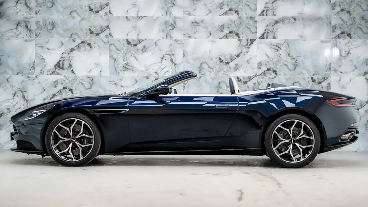 2020-aston-martin-db11-40-v8-503bhp-big-9