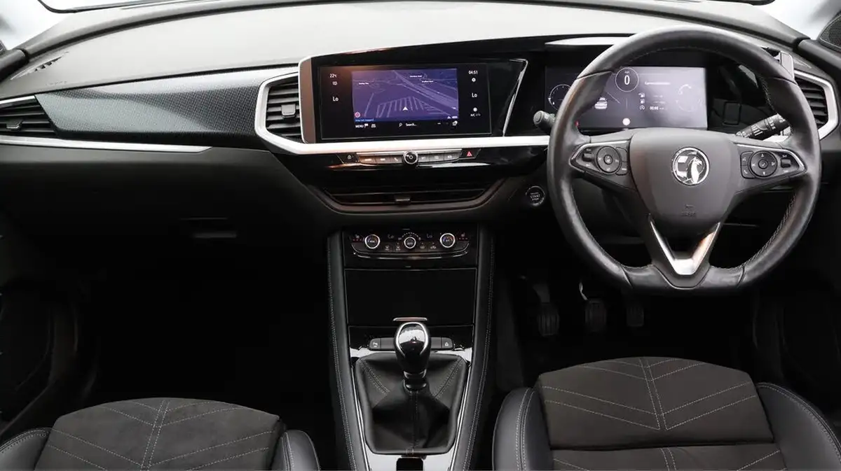 2023-vauxhall-grandland-12-ultimate-130ps-big-13