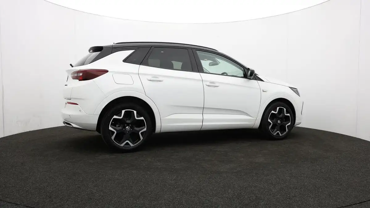 2023-vauxhall-grandland-12-ultimate-130ps-big-37