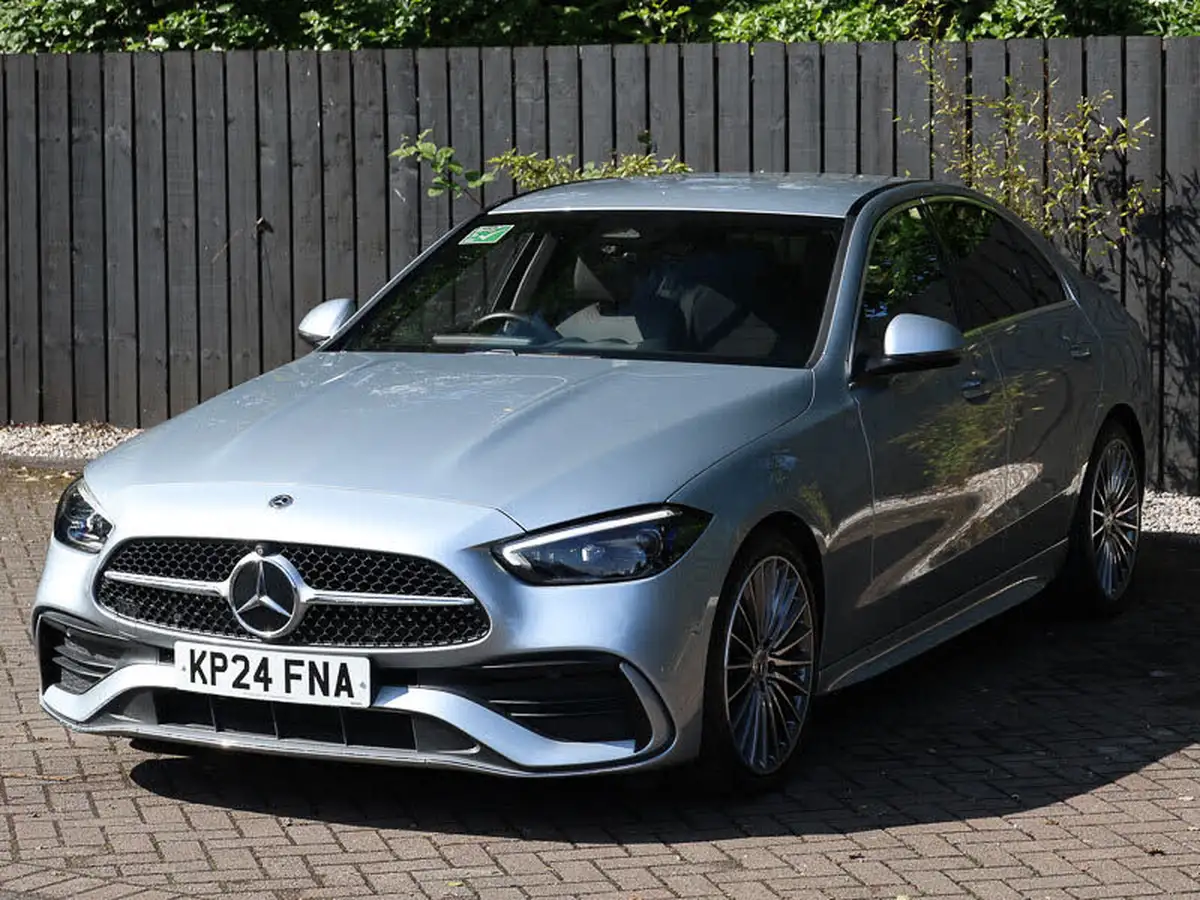 2024-mercedes-benz-c-class-20-c300-amg-line-premium-259ps-saloon-4d-1999cc-big-16