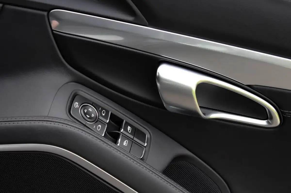 2025-porsche-cayman-718-20-cayman-style-edition-pdk-big-34