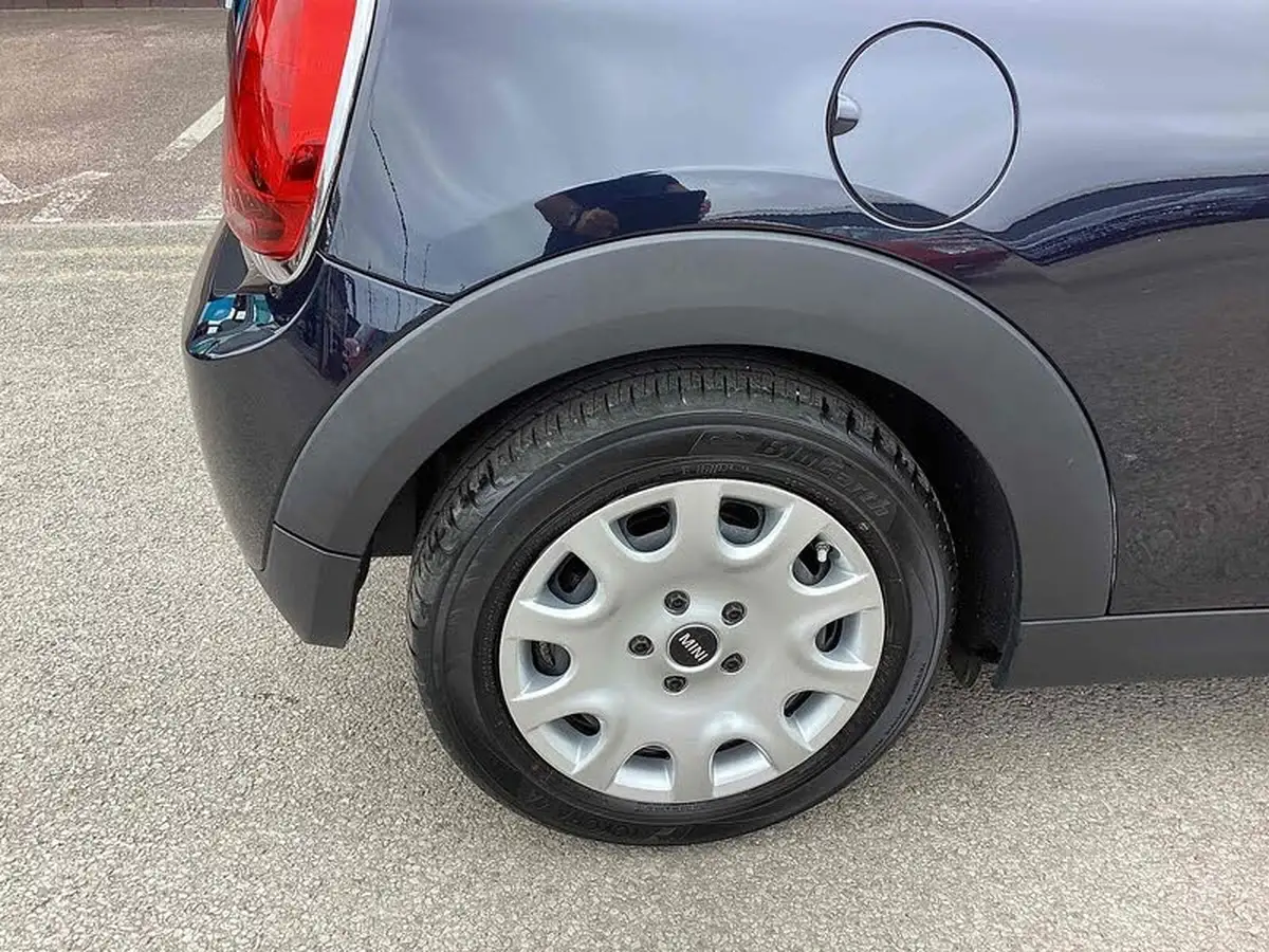 2021-mini-cooper-15-one-classic-series-ii-3d-big-28