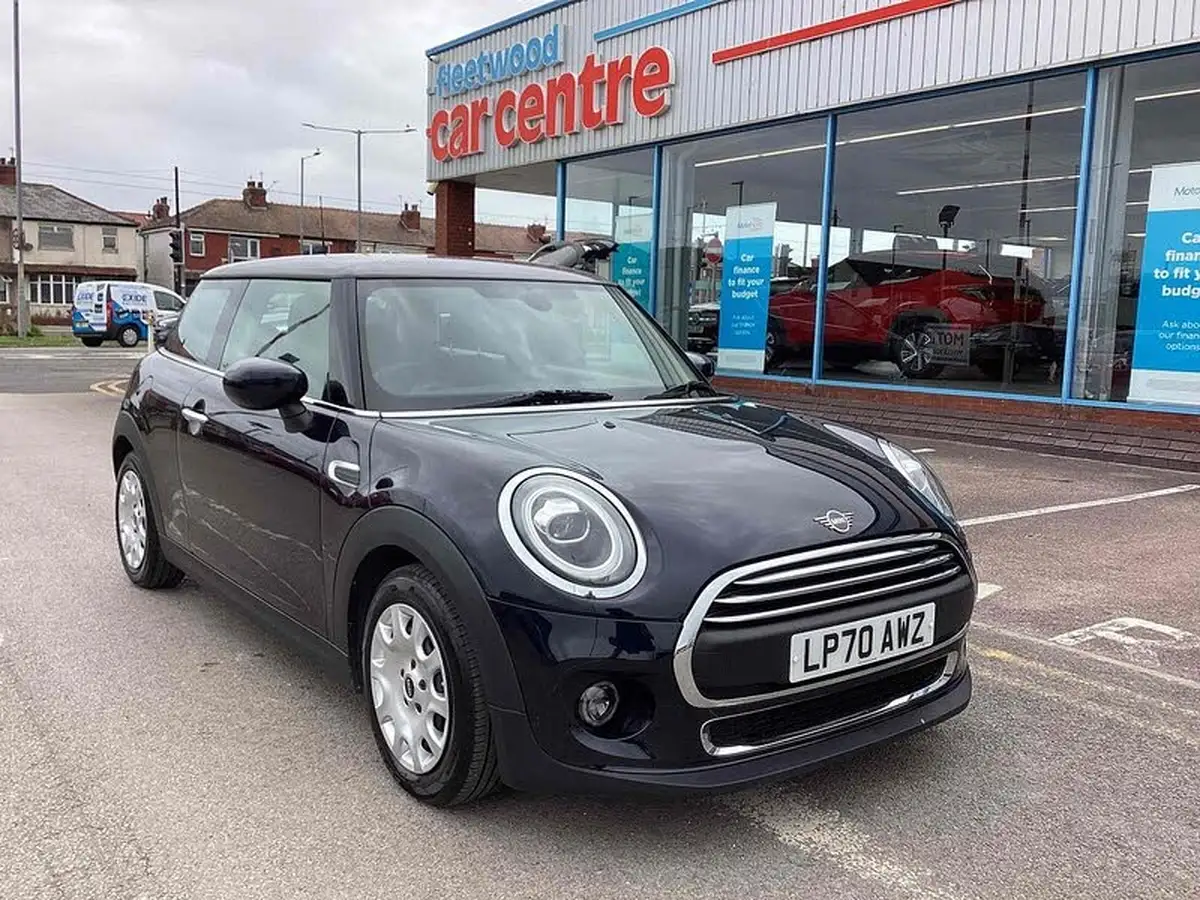 2021-mini-cooper-15-one-classic-series-ii-3d-big-0
