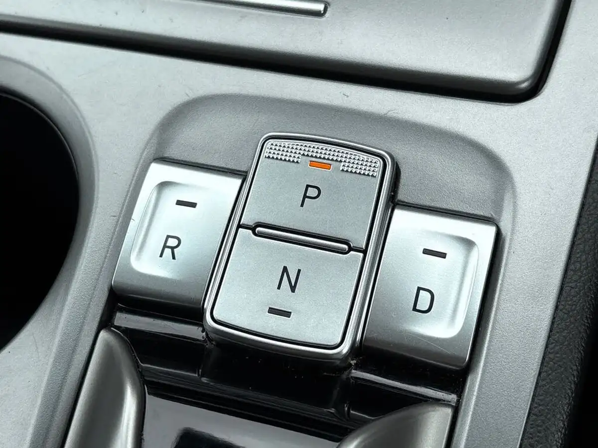 2023-hyundai-kona-e-premium-136ps-39kwh-big-28