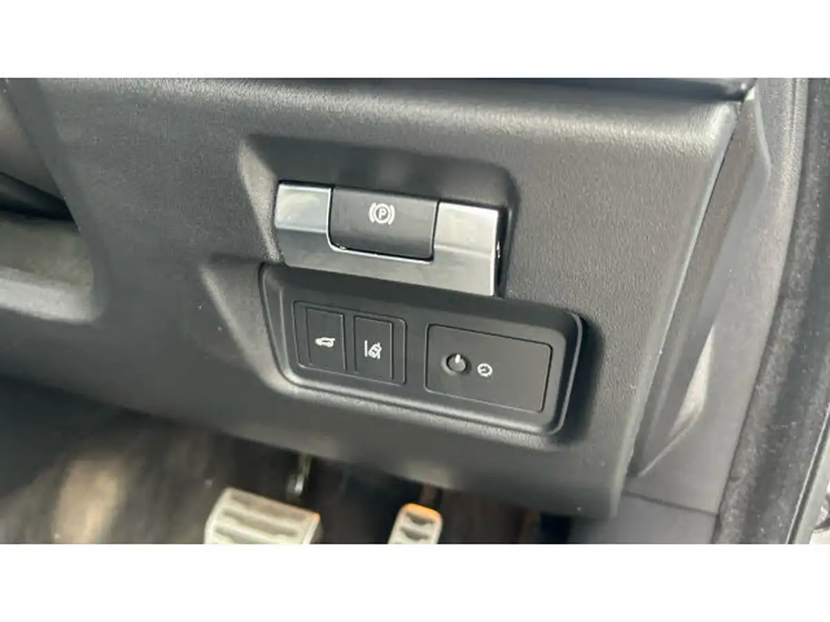2019-jaguar-e-pace-20-i4d-chequered-flag-180ps-big-49
