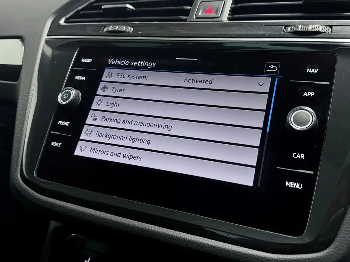 2023-volkswagen-tiguan-15-tsi-elegance-big-47
