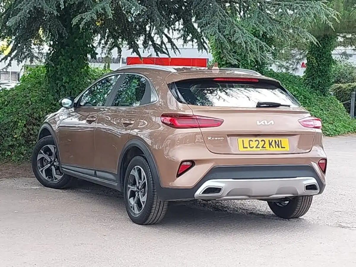 2022-kia-xceed-10-t-gdi-2-big-1