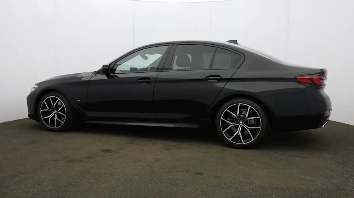 2021-bmw-5-series-20td-520d-m-sport-mht-saloon-4d-big-68