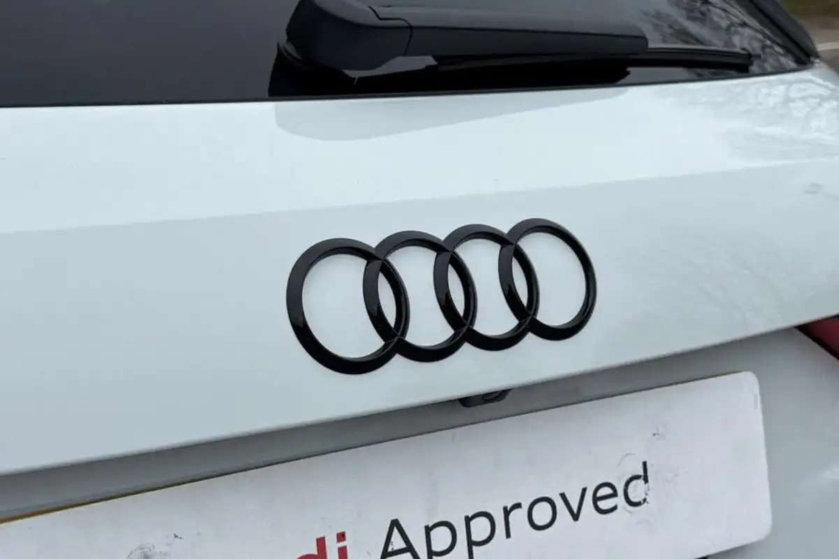2025-audi-q3-15-35-tfsi-black-edition-station-wagon-s-tronic-big-33