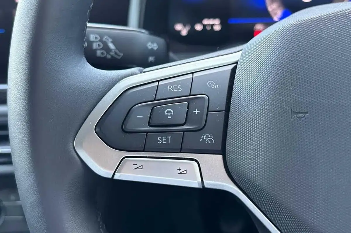 2024-volkswagen-polo-10-tsi-match-big-14