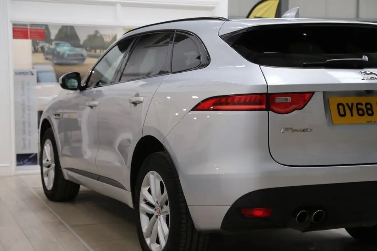 2018-jaguar-f-pace-20-i4d-r-sport-180ps-auto-big-3