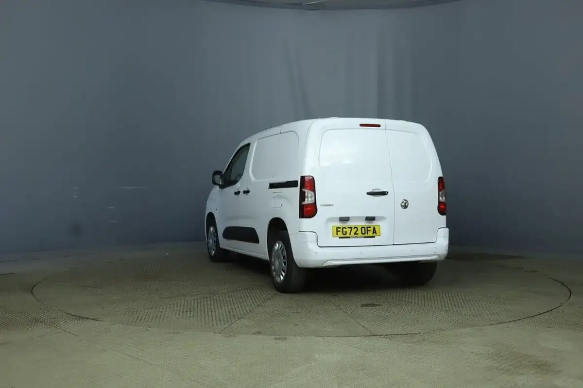 2022-vauxhall-combo-15cdti-sportive-2300-100pseu6dt-l1h1-big-4