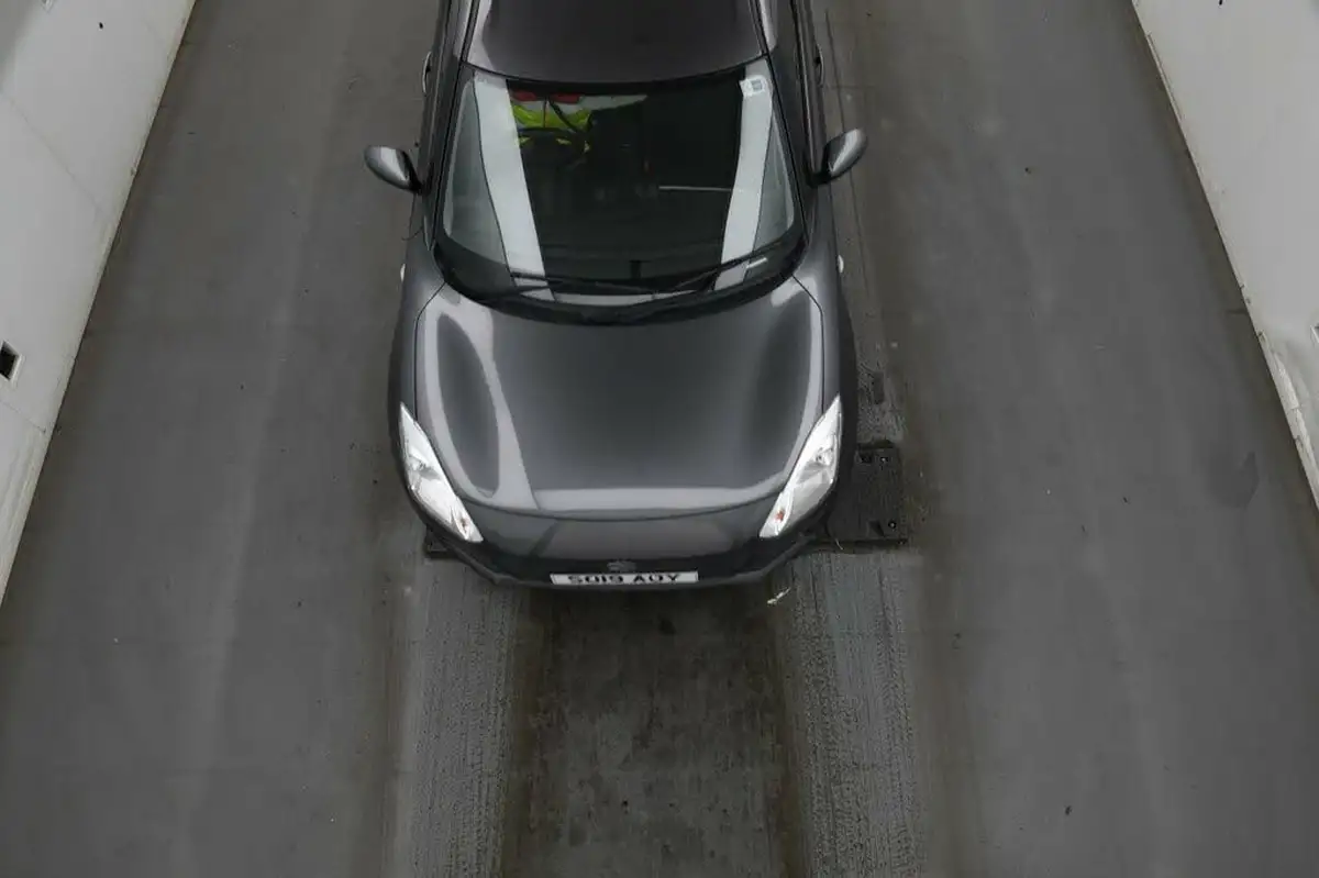2019-suzuki-swift-12-dualjet-attitude-big-3