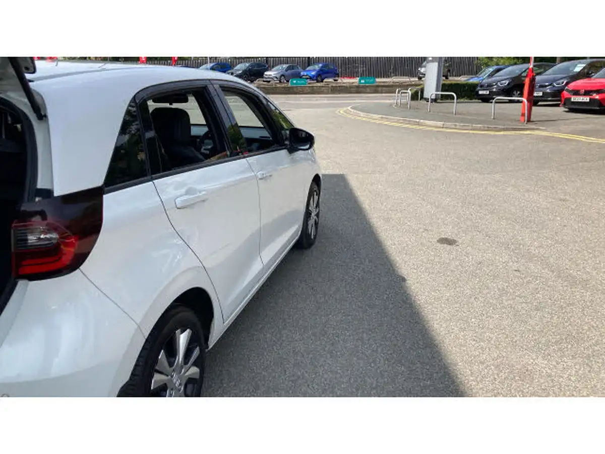 2021-honda-jazz-15-i-mmd-sr-109ps-big-42