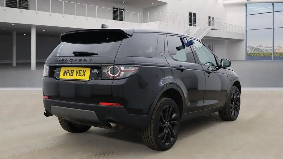2018-land-rover-discovery-sport-20td4-hse-black-big-7