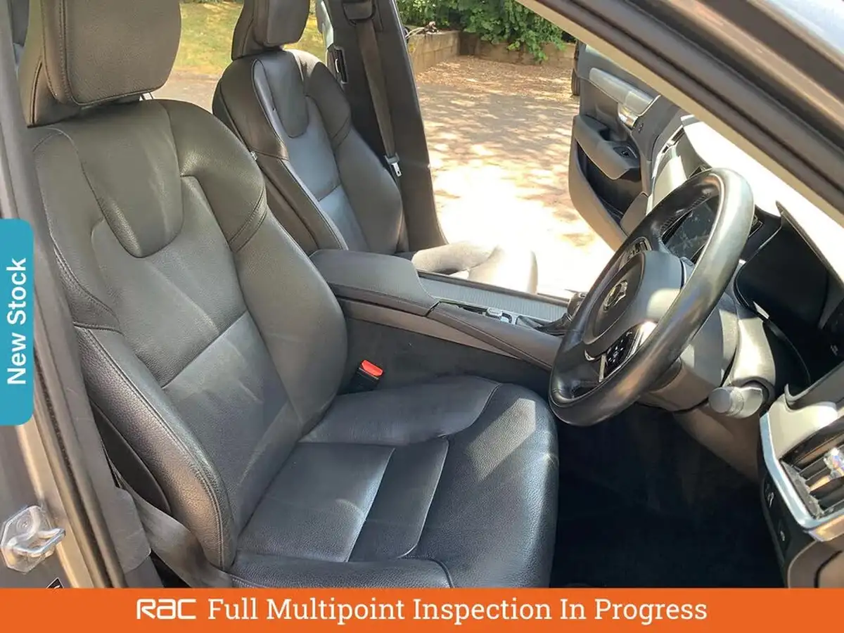 2019-volvo-s90-20td-d4-momentum-big-2