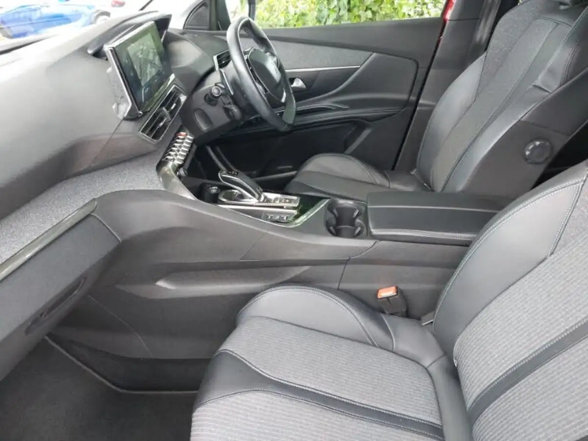 2022-peugeot-3008-suv-12-puretech-allure-premium-eat8-big-4