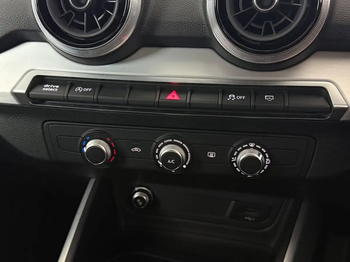 2023-audi-q2-15-35-tfsi-s-line-tronic-big-44