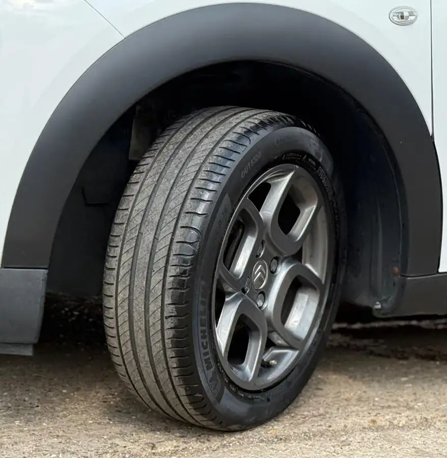 2017-citroen-c4-cactus-12-puretech-feel-82ps-big-45