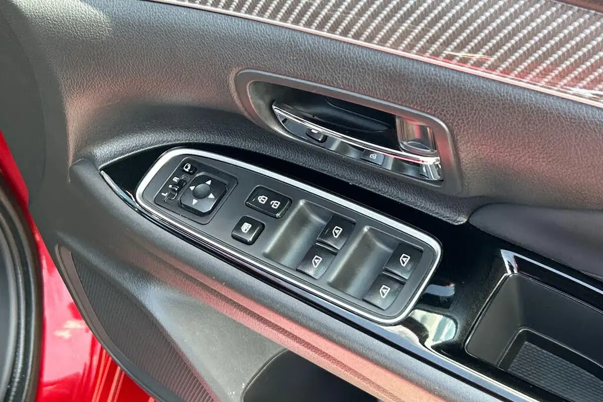 2019-mitsubishi-outlander-24-4h-phev-big-17