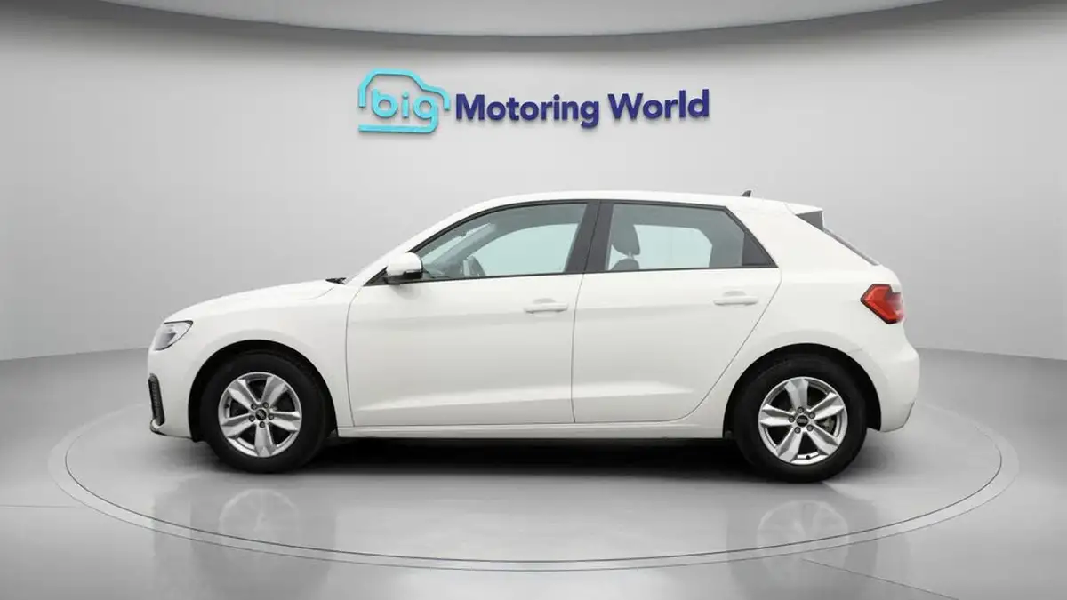 2021-audi-a1-10-30-tfsi-technik-110ps-big-4
