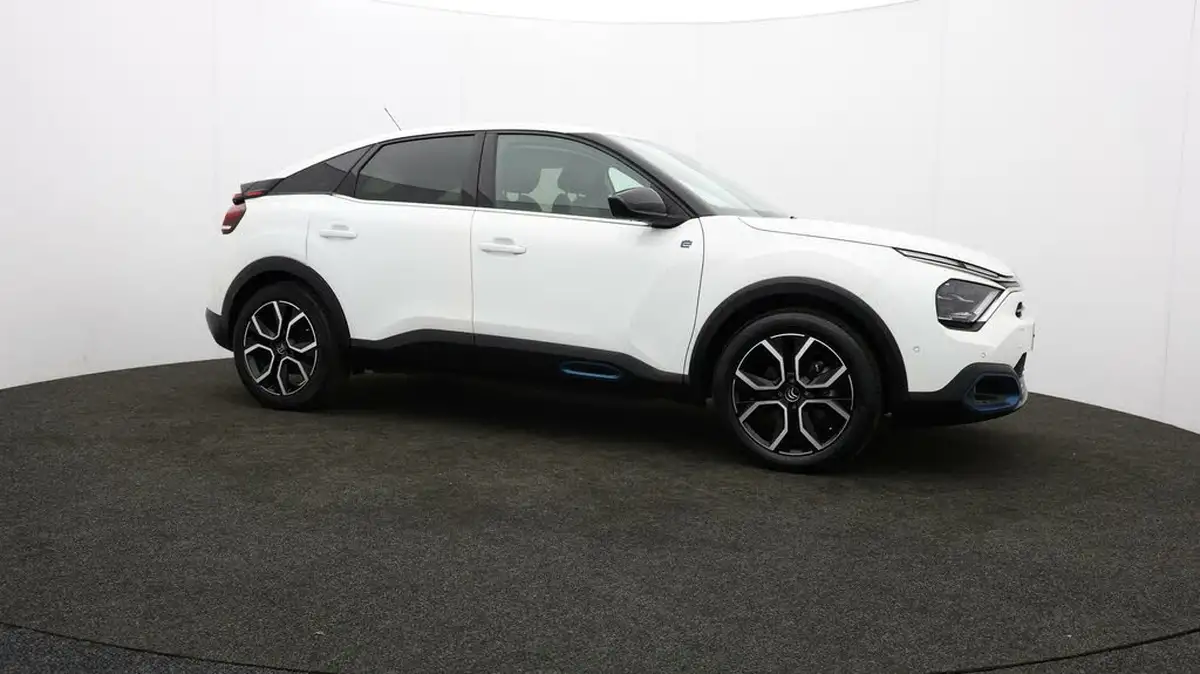 2022-citroen-c4-e-shine-plus-big-38
