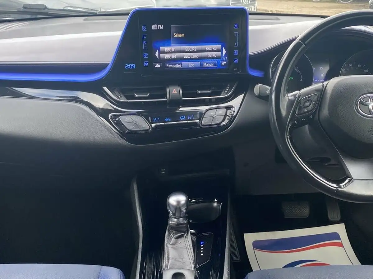 2018-toyota-c-hr-18-vvt-i-dynamic-big-32