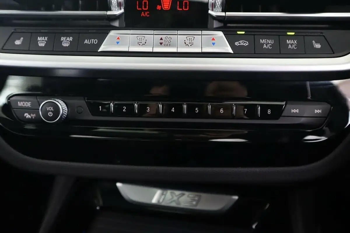 2022-bmw-ix3-e-m-sport-pro-big-22
