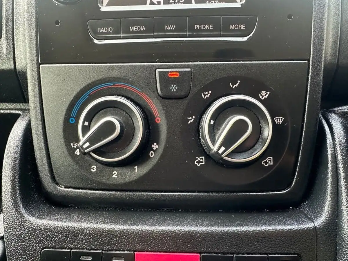 2022-peugeot-boxer-22-bluehdi-professional-435-l4-h3-big-14