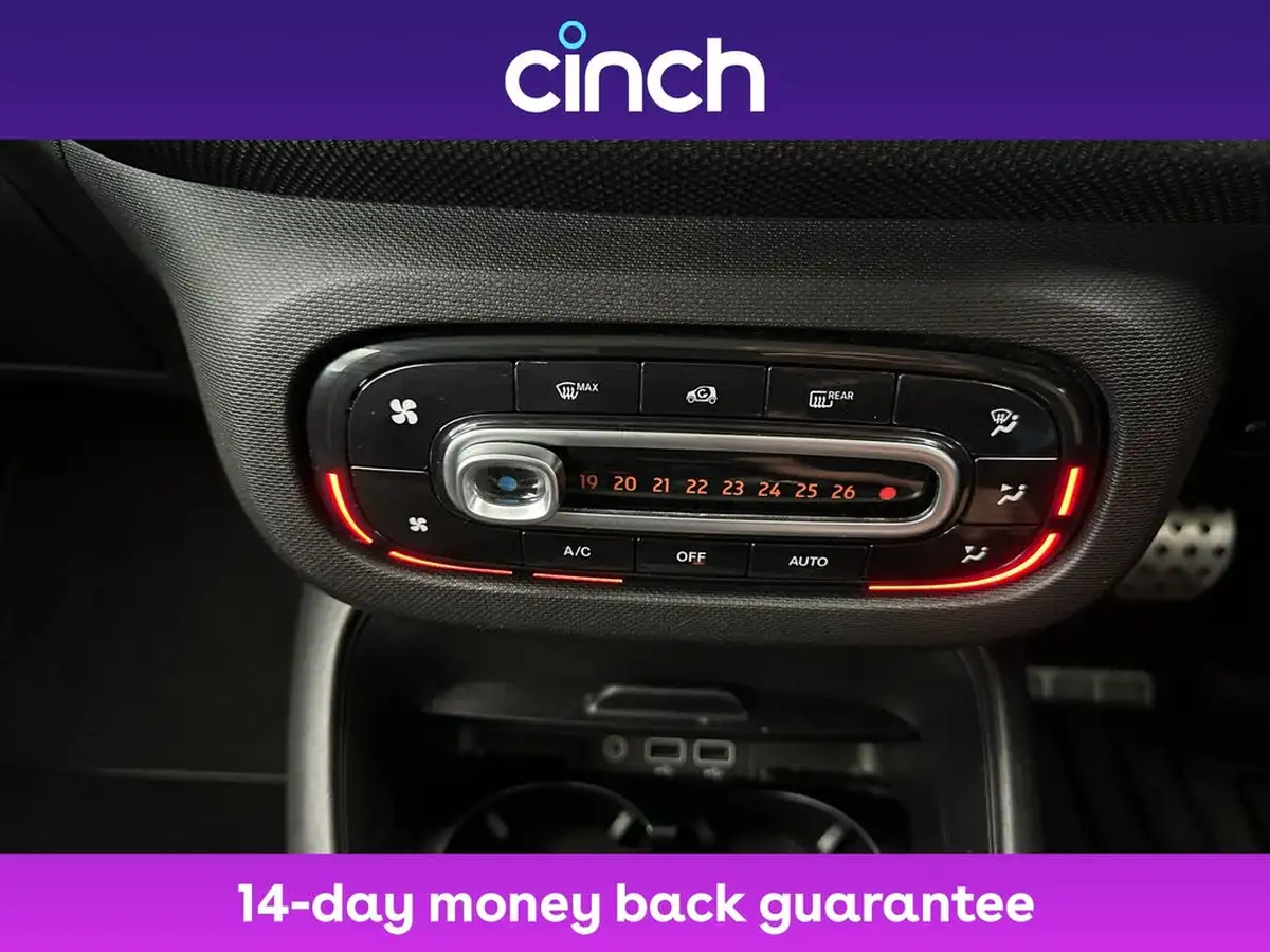 2021-smart-forfour-eq-premium-big-32