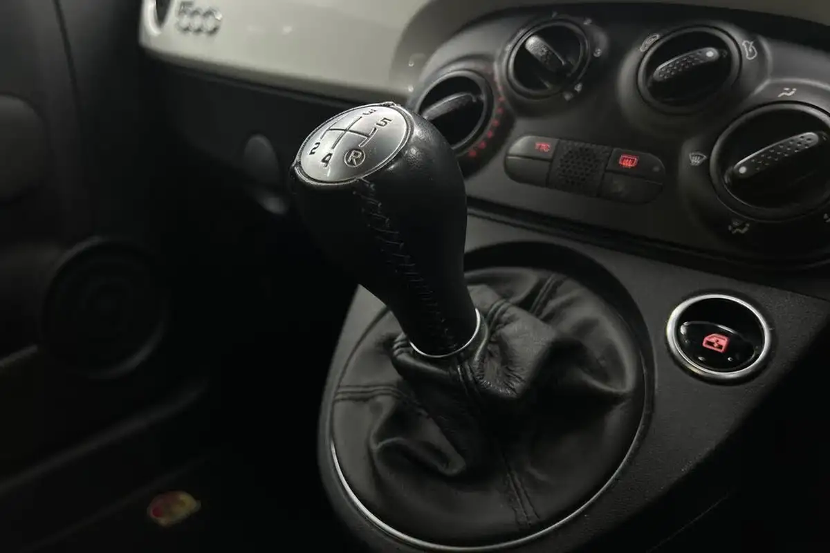 2019-abarth-595-14-tjet-big-18