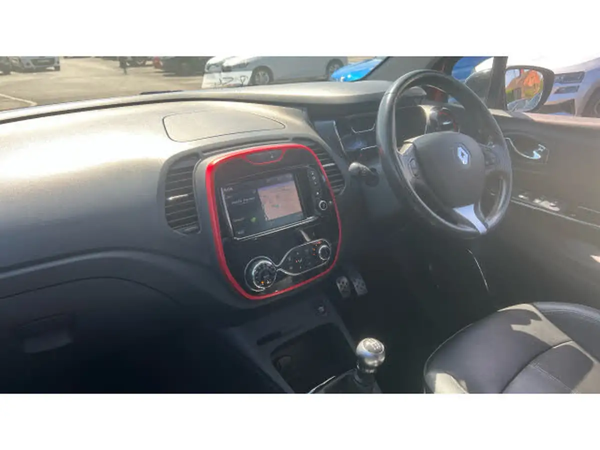 2017-renault-captur-09-signature-nav-big-8
